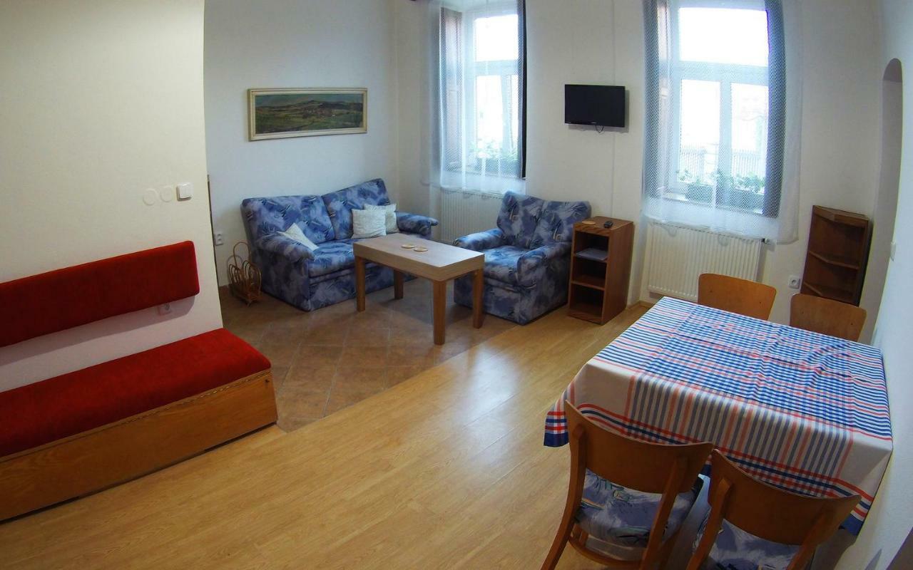 Apartman Nove Hrady Exteriör bild